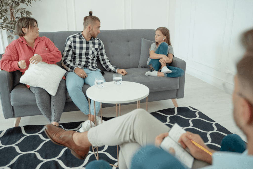 Guide to family therapy Age Ranges: Who Can Benefit from Counseling? 1 Guide to family therapy Age Ranges: Who Can Benefit from Counseling?