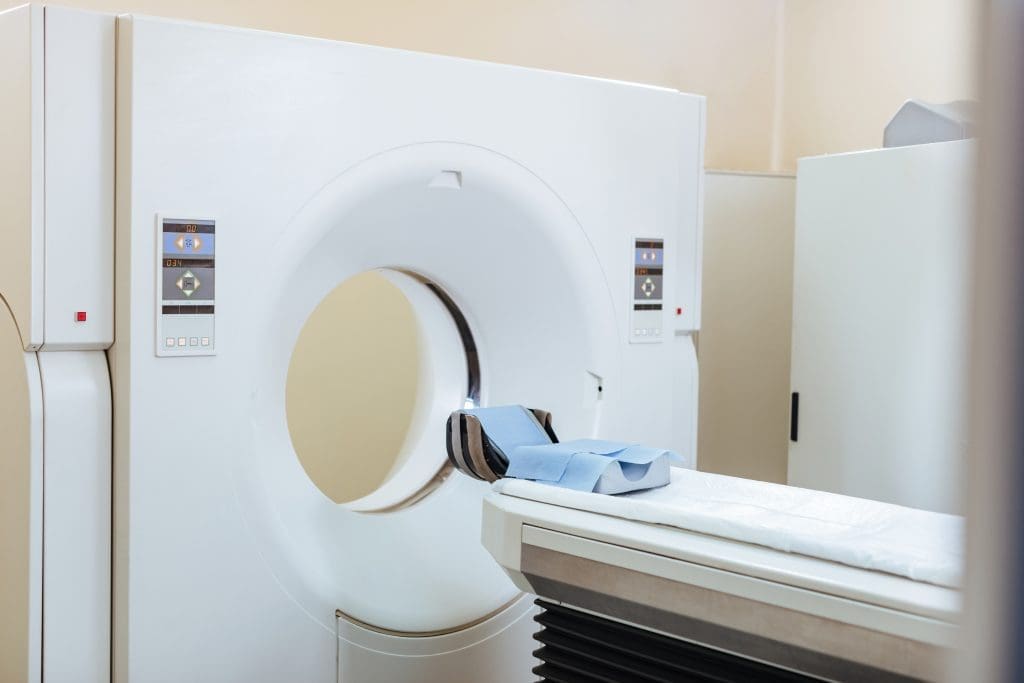 PET Scan vs CT Scan: What's the Difference? 1 PET Scan vs CT Scan: What's the Difference?