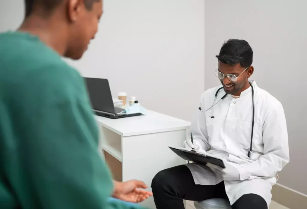 A cross-sectional view of the internal structure of bone marrow, showcasing the intricate network of adipocytes, hematopoietic stem cells, and blood vessels. Rendered in a realistic, highly detailed style with a crisp, clinical aesthetic. Soft, diffused lighting illuminates the scene, highlighting the delicate, sponge-like texture of the marrow. The composition emphasizes the central role of the marrow in the production and regulation of blood cells, capturing its essential function as the foundation of the body's hematopoietic system.