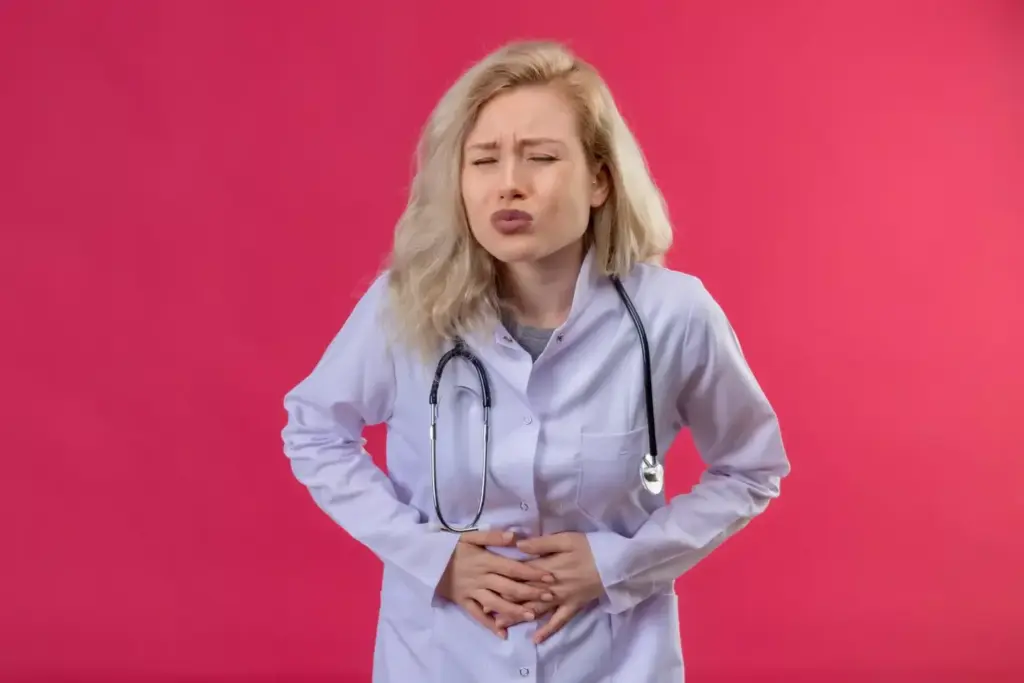 A detailed, close-up view of the lower abdomen and pelvic region, showcasing the visible symptoms of endometriosis. The image should depict the characteristic reddish, inflamed lesions and adhesions on the uterus, ovaries, and surrounding tissues, capturing the painful and debilitating nature of this condition. The lighting should be soft and diffused, creating a sense of intimacy and vulnerability. The composition should be balanced, with the focal point being the affected areas, surrounded by negative space to emphasize the subject matter. The overall mood should convey a sense of discomfort, but also an underlying strength and resilience in the face of a challenging health condition.