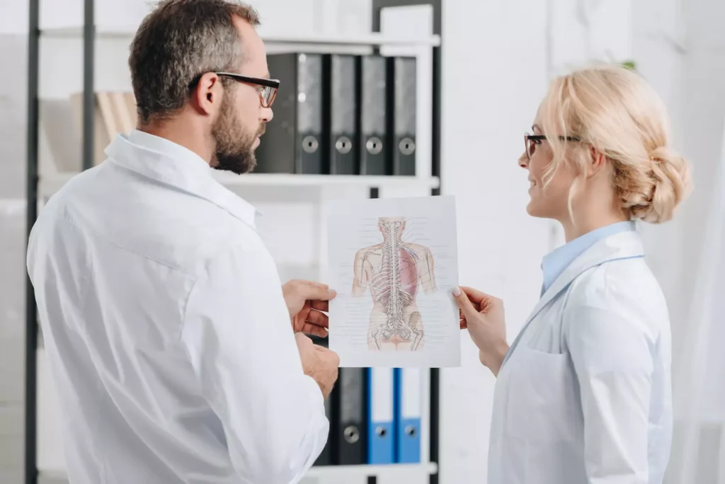 A detailed, cross-sectional illustration of the human skeletal system, highlighting the intricate network of bone marrow. Crisp, high-resolution imagery showcasing the yellow and red marrow nestled within the bone cavities, conveying their vital roles in blood cell production and nutrient storage. Warm, natural lighting illuminates the scene, while a clean, clinical backdrop emphasizes the medical nature of the subject matter. Precise anatomical accuracy is paramount, allowing viewers to fully comprehend the fundamental importance of bone marrow in human health and well-being.
