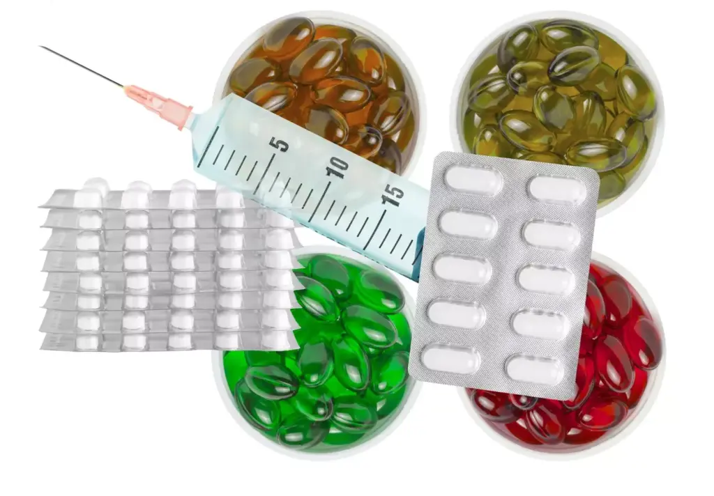 A realistic, detailed medical illustration depicting temozolomide, a chemotherapy drug used to treat glioblastoma, a type of brain cancer. The foreground shows a molecular structure of temozolomide, with its chemical formula and key functional groups highlighted. In the middle ground, a cross-section of a human brain reveals the tumorous growth, surrounded by a network of blood vessels. The background depicts a laboratory setting, with scientific equipment, beakers, and a microscope, hinting at the research and development behind this treatment. The lighting is soft and natural, casting subtle shadows to enhance the depth and realism of the scene. The overall mood is informative and educational, suitable for a medical journal or textbook.
