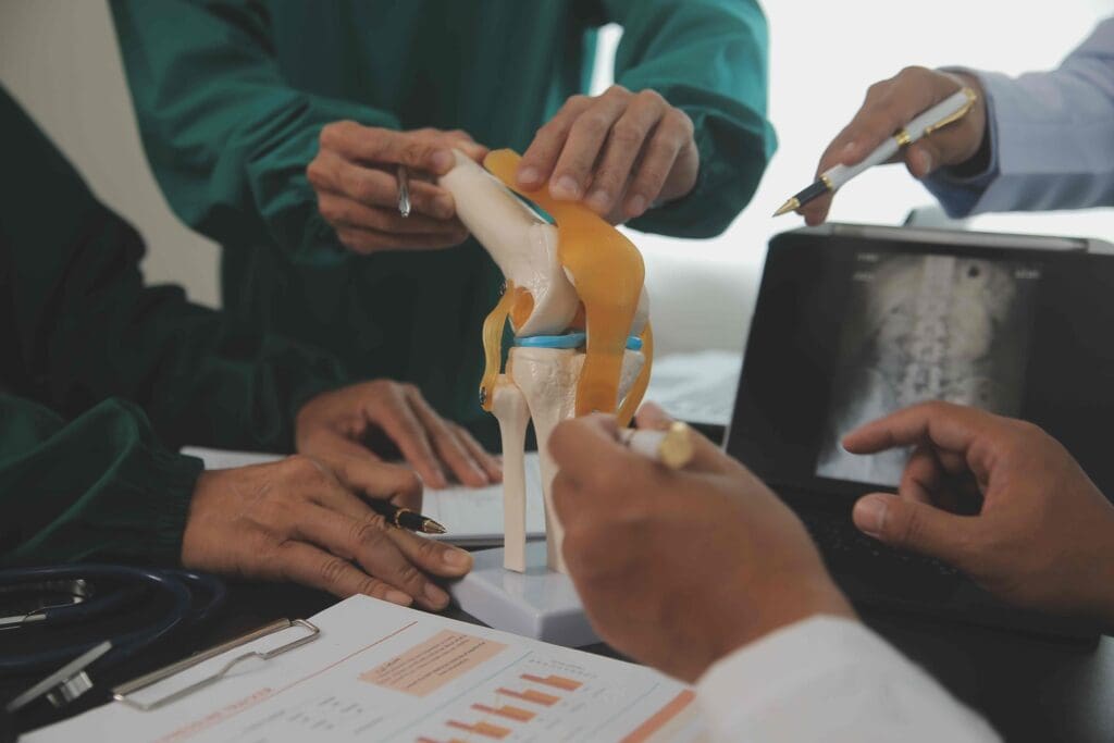 A well-lit, high-resolution digital illustration depicting the key benefits of unicompartmental knee surgery.