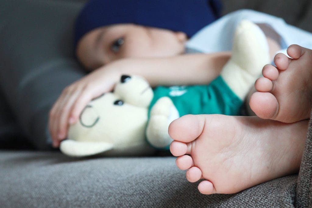 Immediate Sickle Cell Pain: Crucial Action for a 4-Year-Old