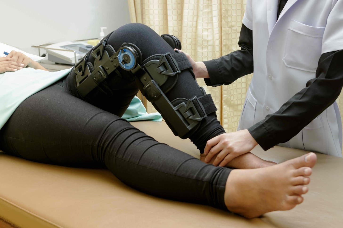 how long will a partial knee replacement last