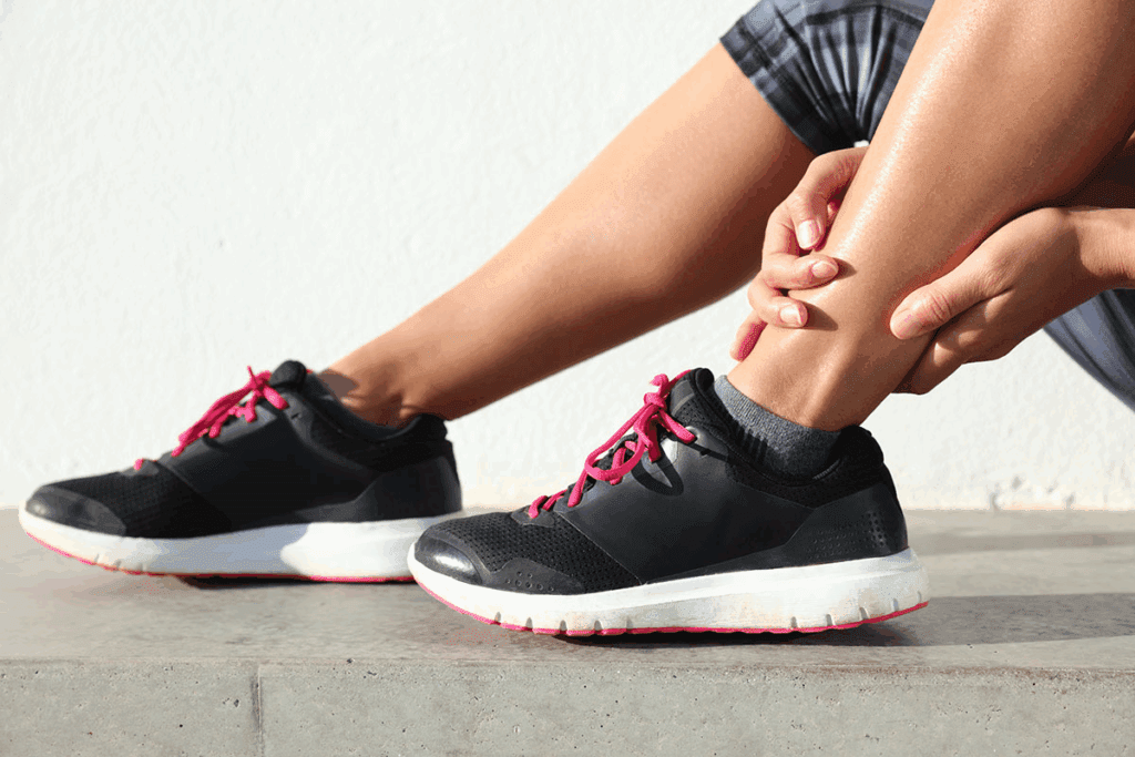Shoes for Achilles Tendonitis: 7 Best Incredible Pairs Experts Love