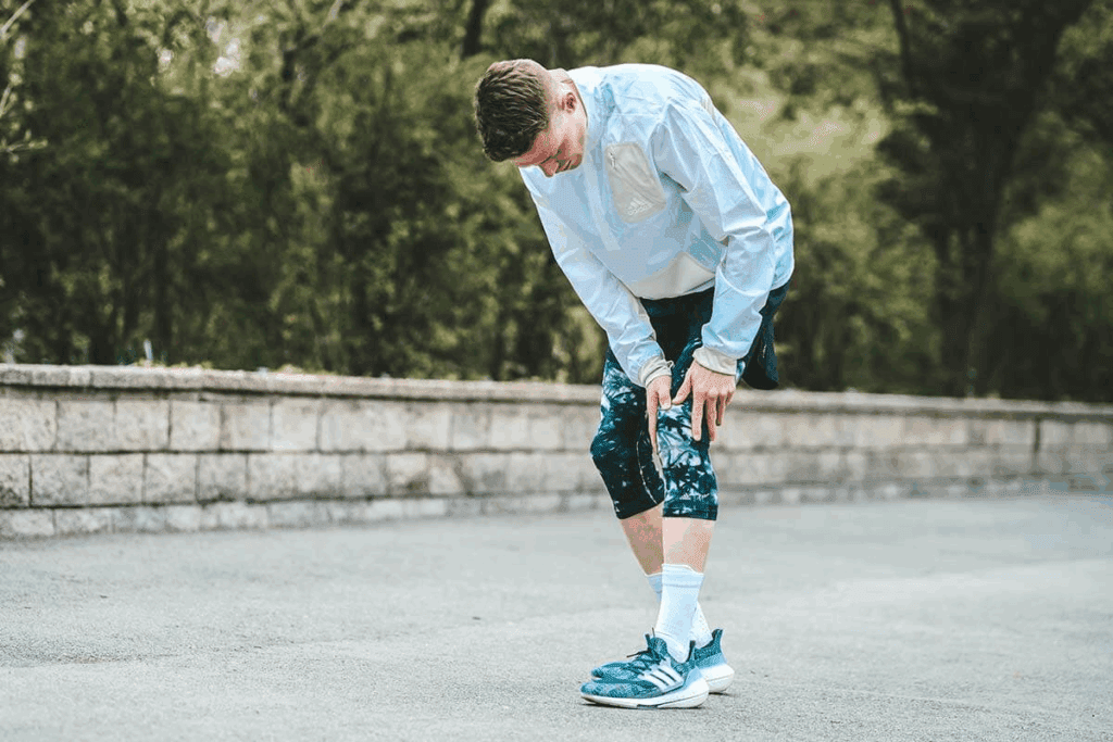 Bursitis vs Tendonitis Knee: The Clear Distinction Every Patient Must Know 2 Bursitis vs Tendonitis Knee: The Clear Distinction Every Patient Must Know