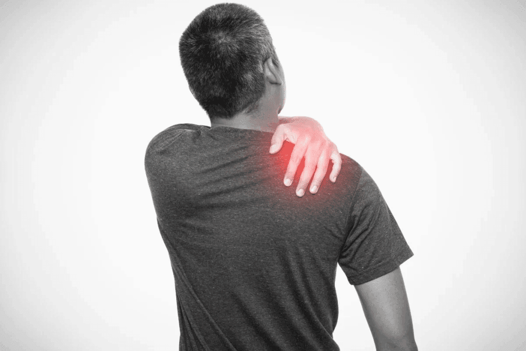 Common Causes of Shoulder Bursitis 3 Common Causes of Shoulder Bursitis
