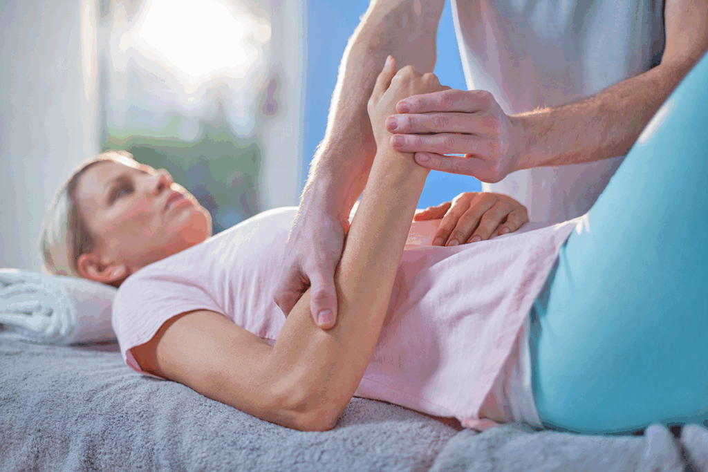 What’s Better for Nerve Pain: Medication or Natural Care?