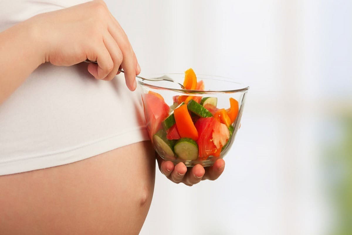 Which Nutrient Lowers the Risk of Neural Tube Defects?