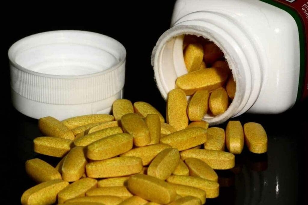 Folic Acid Benefits: 10 Key Reasons to Use, Risks, and Side Effects