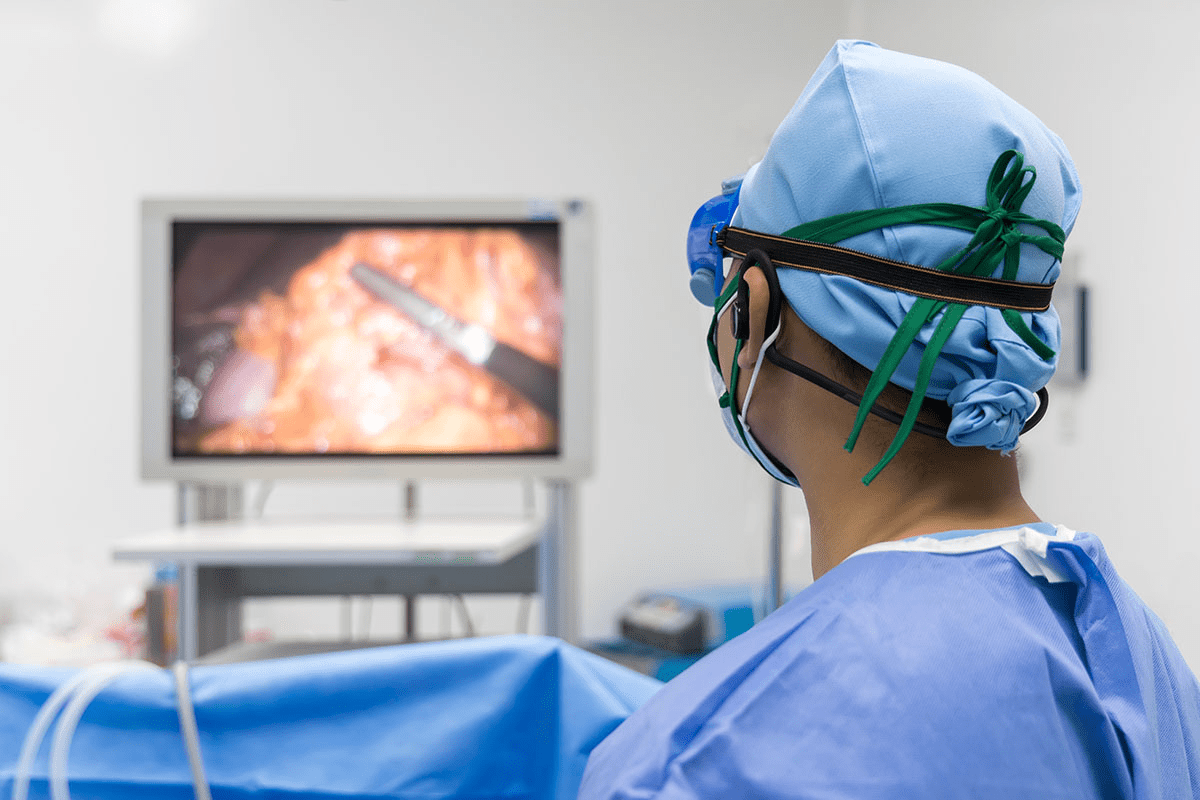 Suprapubic Catheterization: What Expert Surgeon Does It?