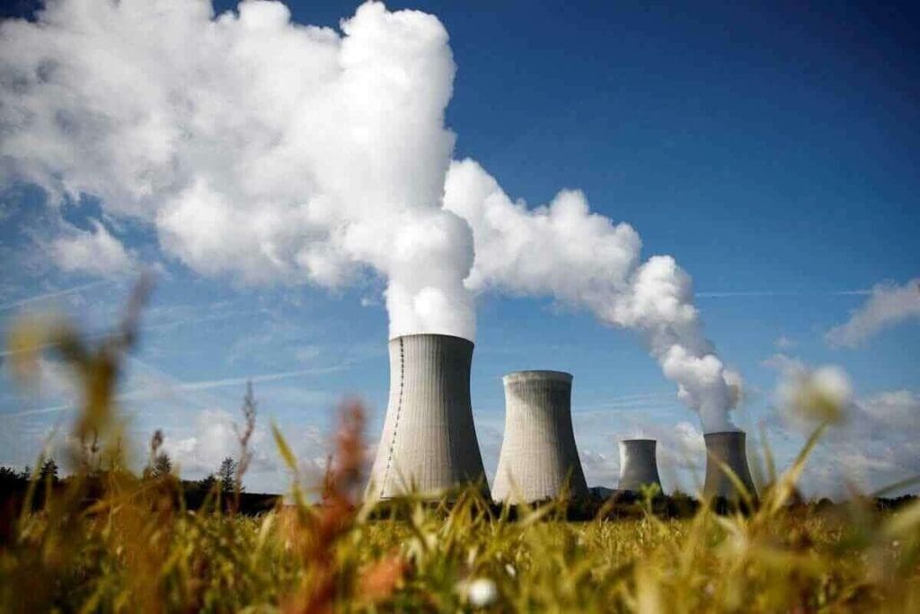 Examples of Nuclear Energy in Everyday Life 2 Examples of Nuclear Energy in Everyday Life