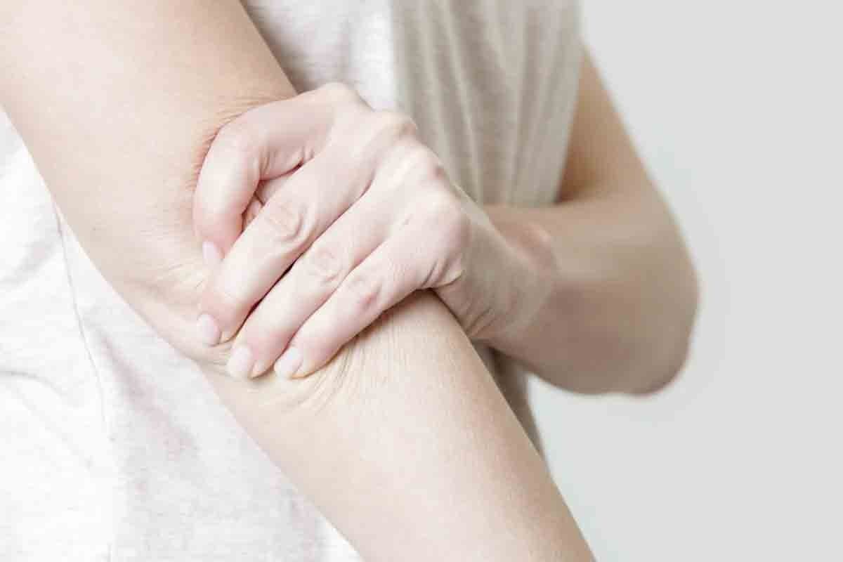 5 Key Signs of Blood Clot in Arm (Plus What a Clot Feels Like)