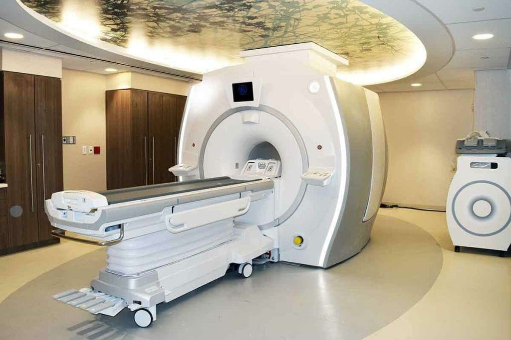 CT Scan vs MRI: 7 Essential Differences You Must Know