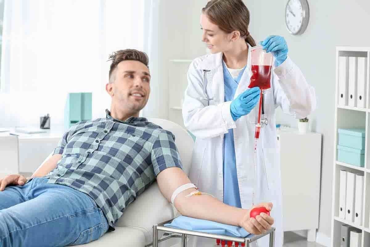 What Dr Treats Blood Clots: Types of Specialists, Symptoms, and Recovery Tips