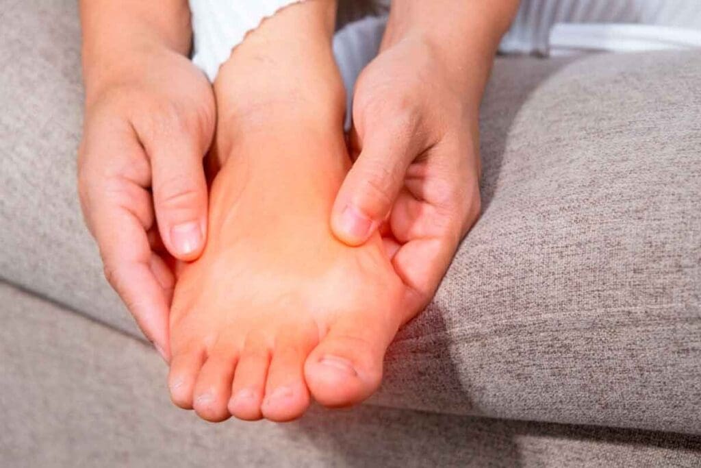 How to Recognize and Treat a Blood Clot in Toe: Symptoms and Solutions 1 How to Recognize and Treat a Blood Clot in Toe: Symptoms and Solutions