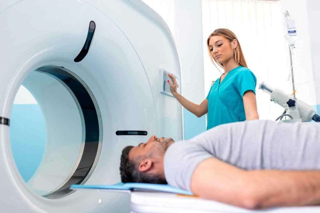 Difference Between MRI and PET Scan for Cancer 3 Difference Between MRI and PET Scan for Cancer