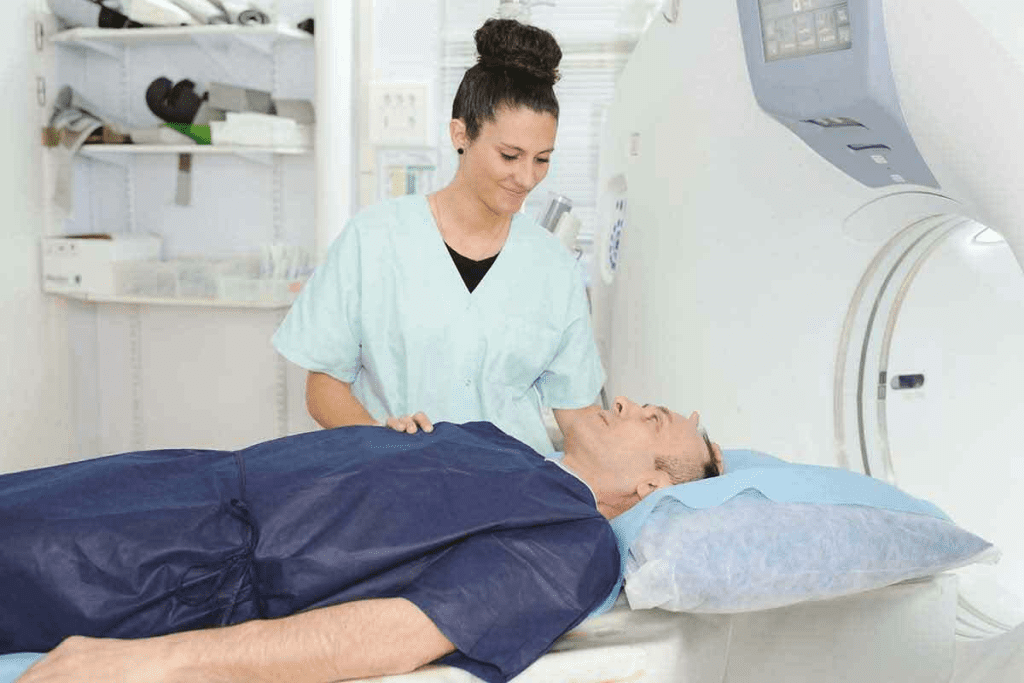 CT Scan Thorax With Contrast: Essential Facts on What It Shows